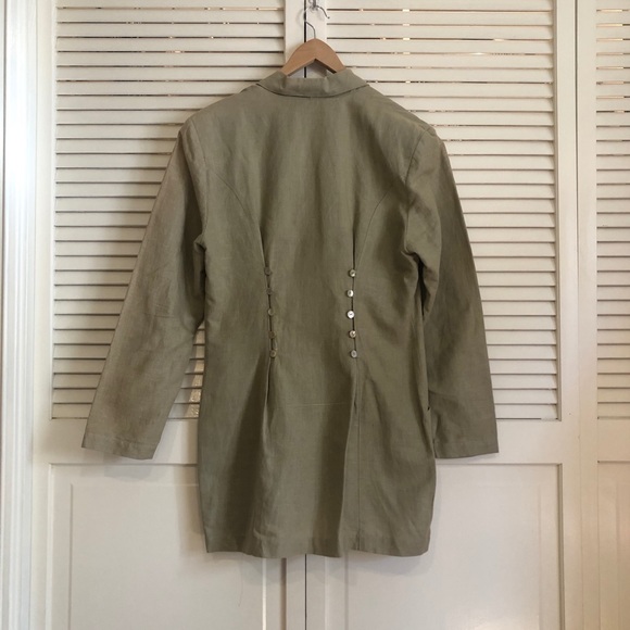 Vintage Oversized Linen Blend Blazer with Interesting Buttons - Picture 4 of 9